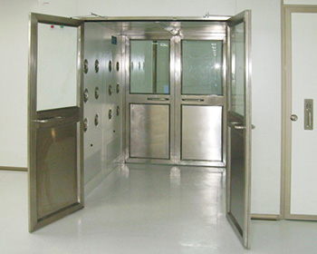 安装成型货淋室